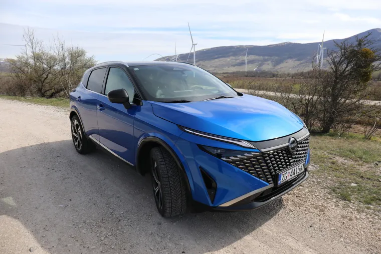 Ovaj SUV vuče kao struja, a ide na benzin: Pogledajte kako izgleda