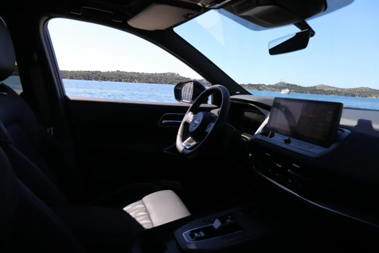 Ovaj SUV vuče kao struja, a ide na benzin: Pogledajte kako izgleda