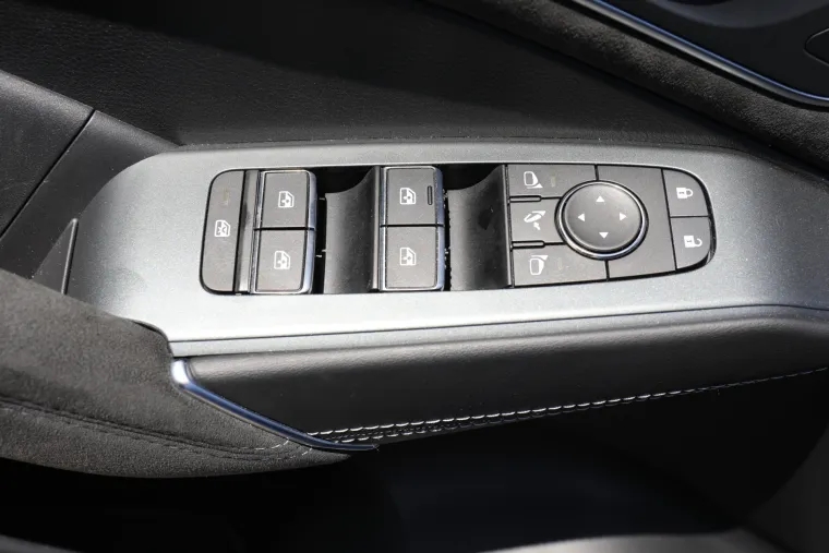 Ovaj SUV vuče kao struja, a ide na benzin: Pogledajte kako izgleda