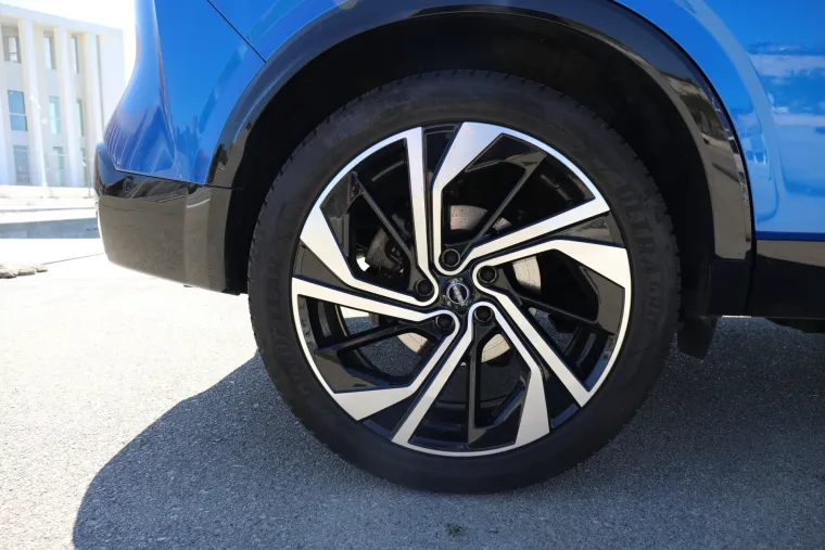 Ovaj SUV vuče kao struja, a ide na benzin: Pogledajte kako izgleda