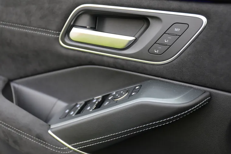 Ovaj SUV vuče kao struja, a ide na benzin: Pogledajte kako izgleda