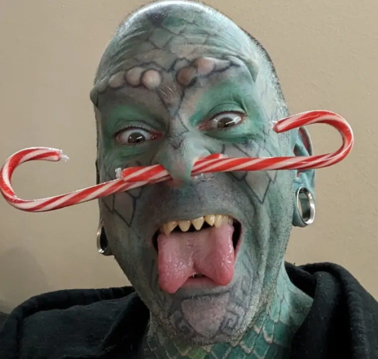 Potro&scaron;io je čitavo bogatstvo da bi izgledao kao gmaz: Iza te odluke stoji nevjerojatna priča