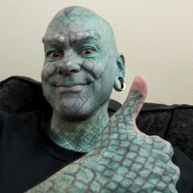 Potro&scaron;io je čitavo bogatstvo da bi izgledao kao gmaz: Iza te odluke stoji nevjerojatna priča