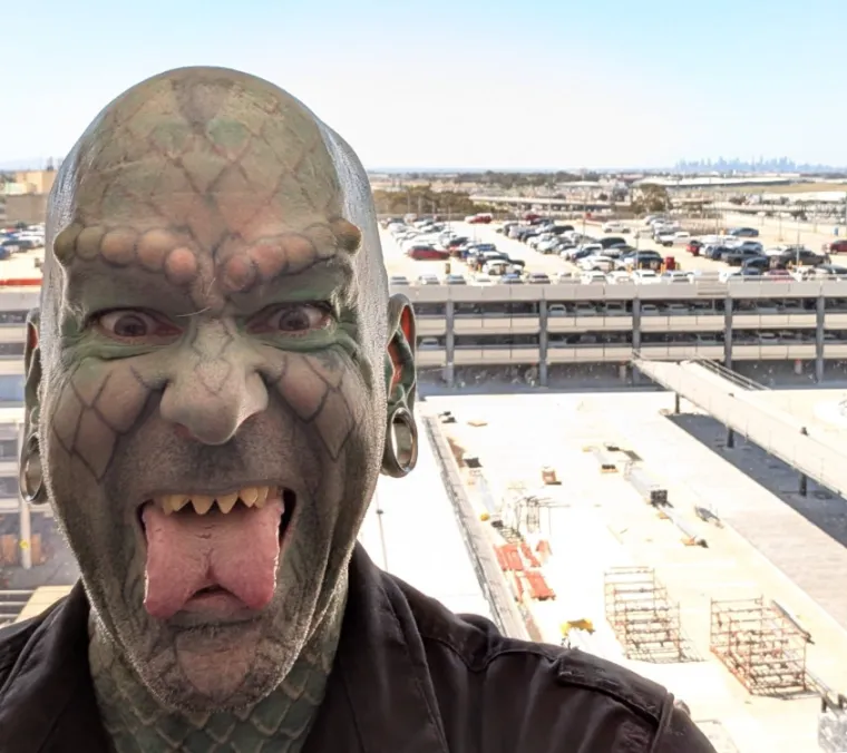 Potro&scaron;io je čitavo bogatstvo da bi izgledao kao gmaz: Iza te odluke stoji nevjerojatna priča