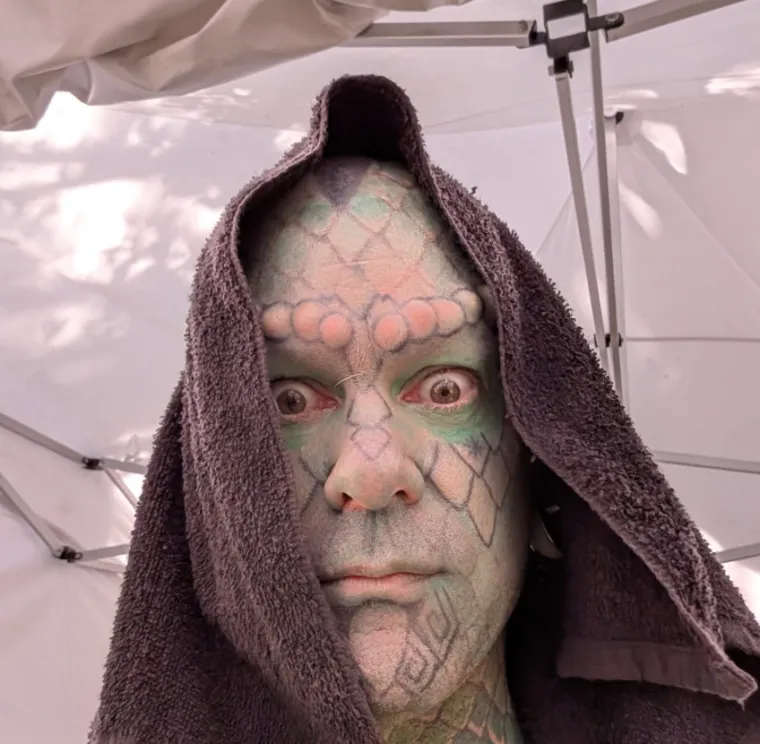 Potro&scaron;io je čitavo bogatstvo da bi izgledao kao gmaz: Iza te odluke stoji nevjerojatna priča