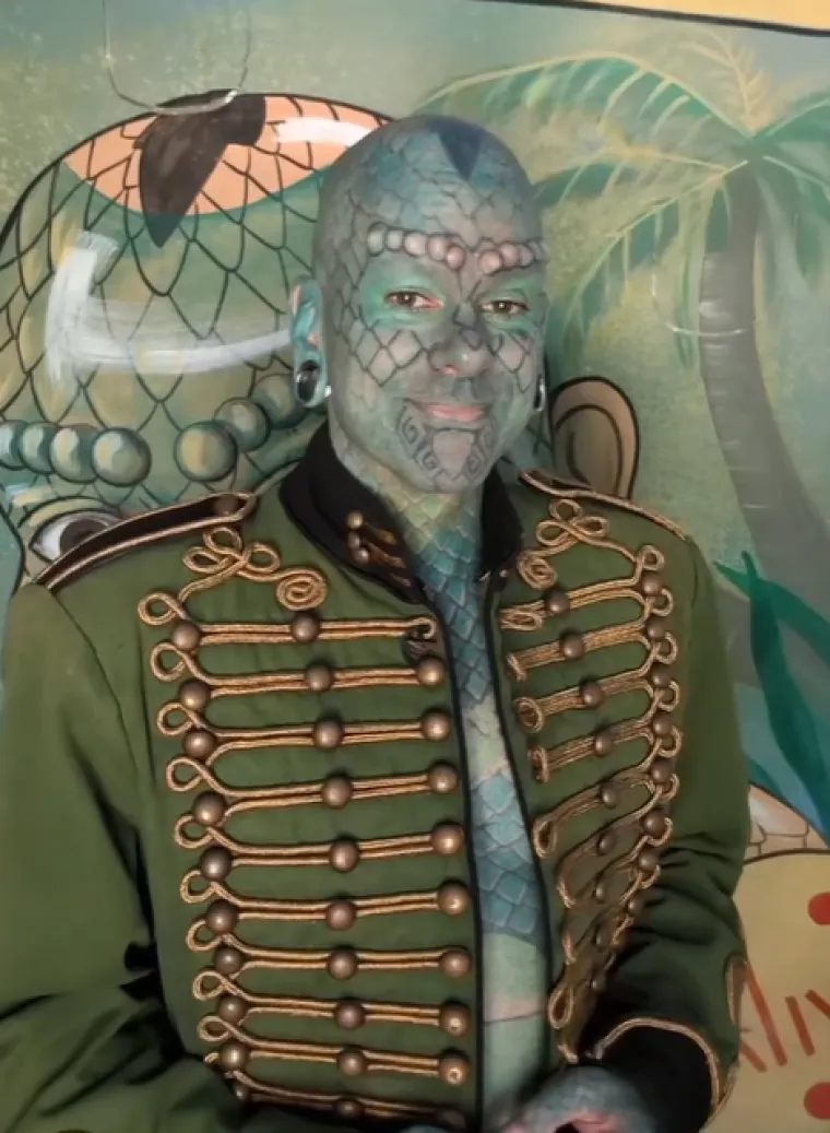 Potro&scaron;io je čitavo bogatstvo da bi izgledao kao gmaz: Iza te odluke stoji nevjerojatna priča