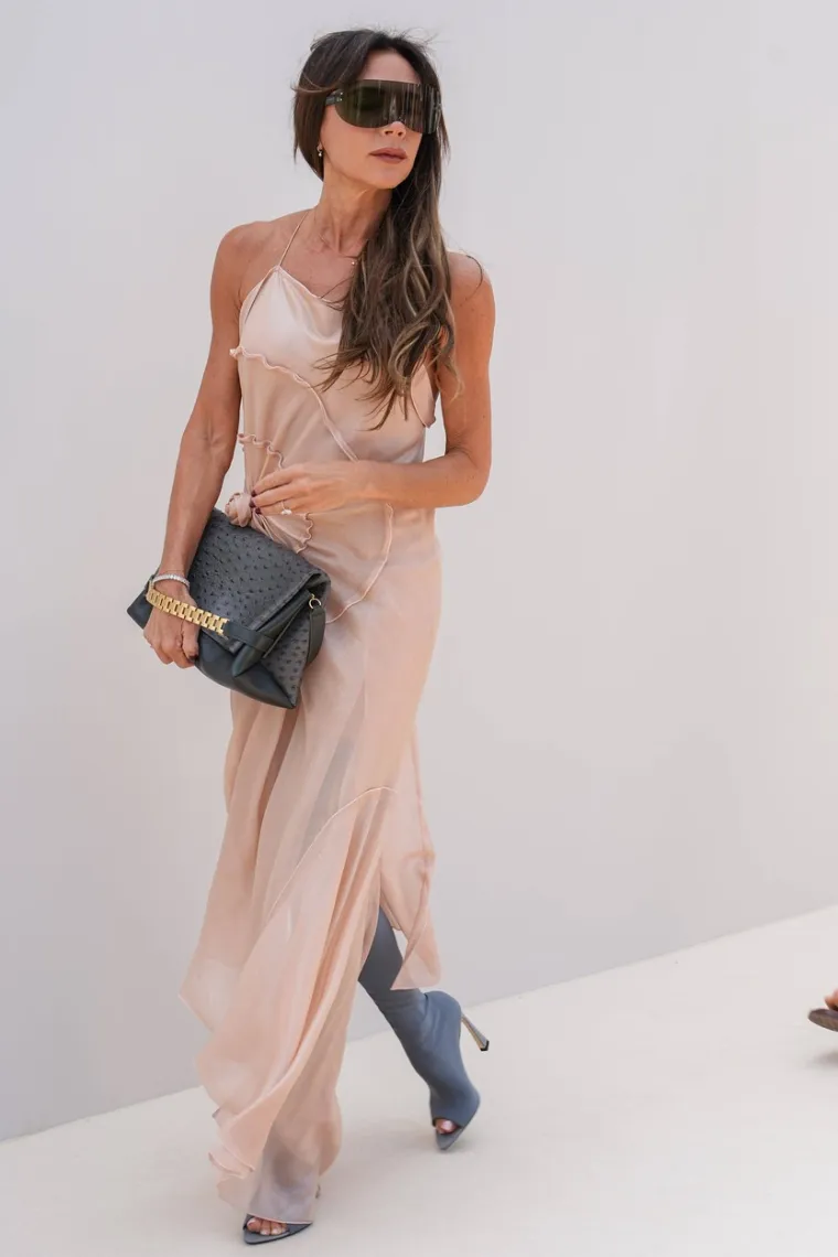 Posh spajsica, najpoznatija WAG-sica i sada modna elita: Kako se mijenjala Victoria Beckham?
