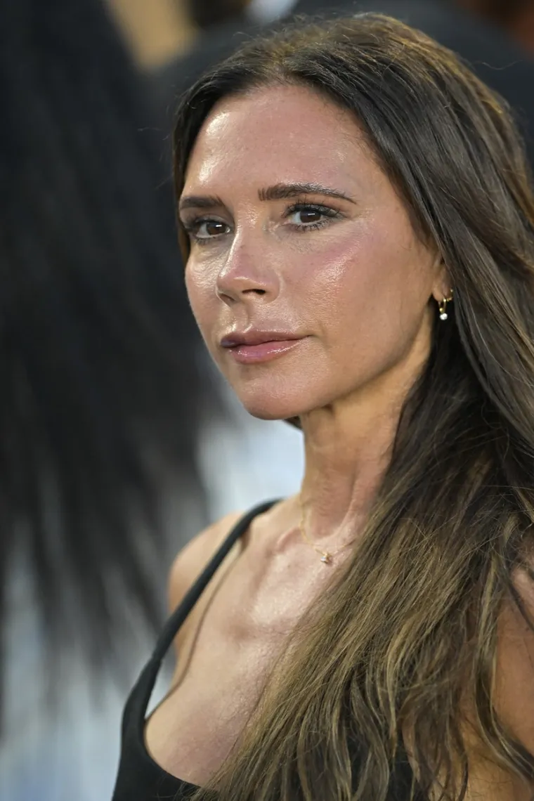 Posh spajsica, najpoznatija WAG-sica i sada modna elita: Kako se mijenjala Victoria Beckham?