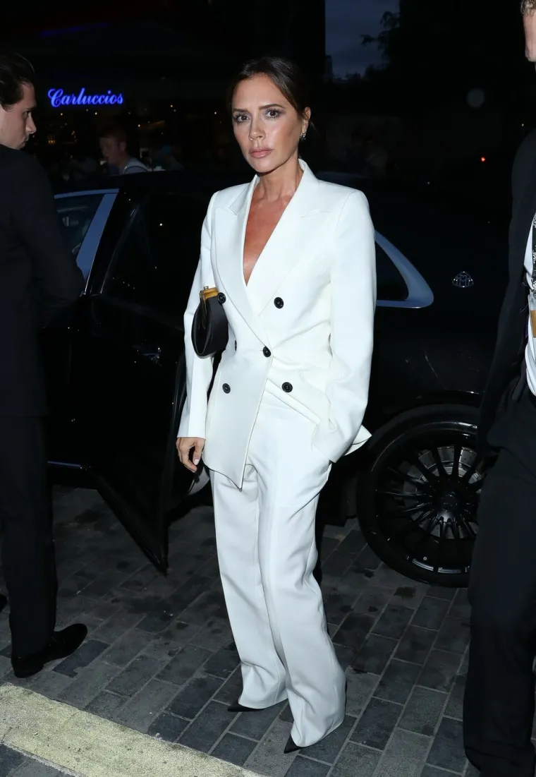 Posh spajsica, najpoznatija WAG-sica i sada modna elita: Kako se mijenjala Victoria Beckham?