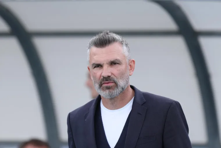 Crno u Osijeku: Boysi mahali zastavom, ali svi su gledali u trenera Vukovara