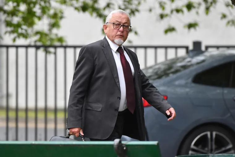 Srđan Mlađan u lancima stigao na sud: Novinarima dobacio dvije rečenice