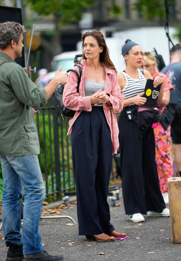 Jedva se izvukla iz ralja scijentologije, a sad je snimili na ulici: Ovako izgleda Katie Holmes