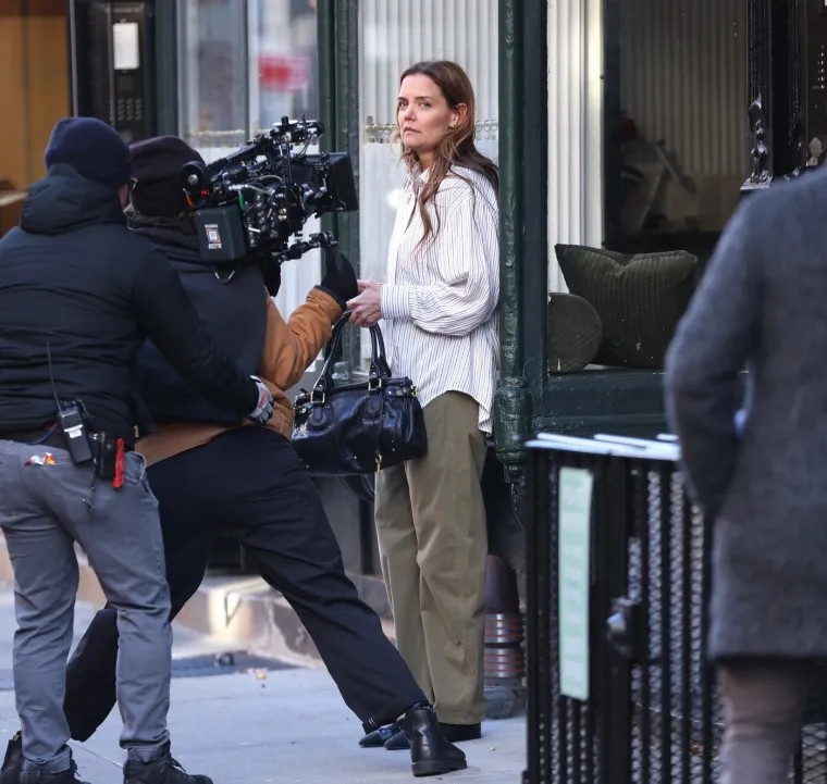 Jedva se izvukla iz ralja scijentologije, a sad je snimili na ulici: Ovako izgleda Katie Holmes