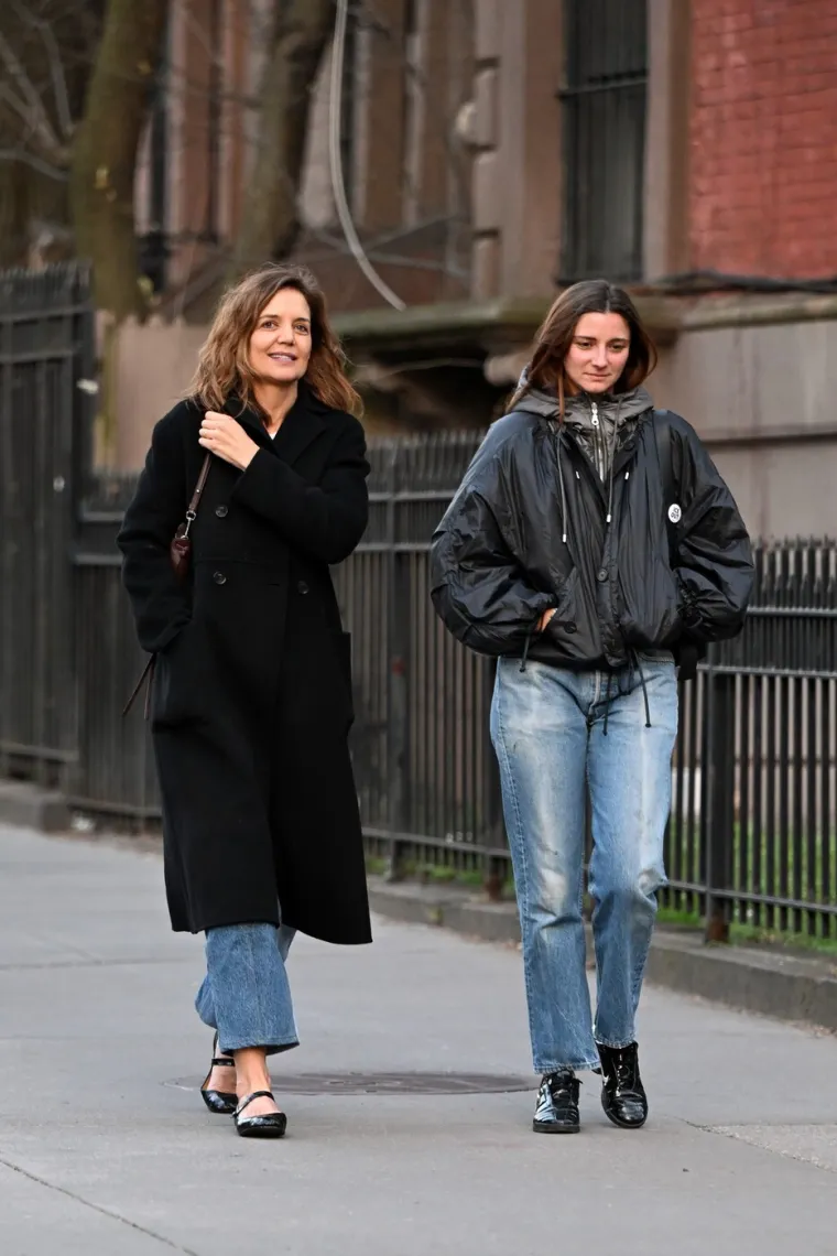 Jedva se izvukla iz ralja scijentologije, a sad je snimili na ulici: Ovako izgleda Katie Holmes