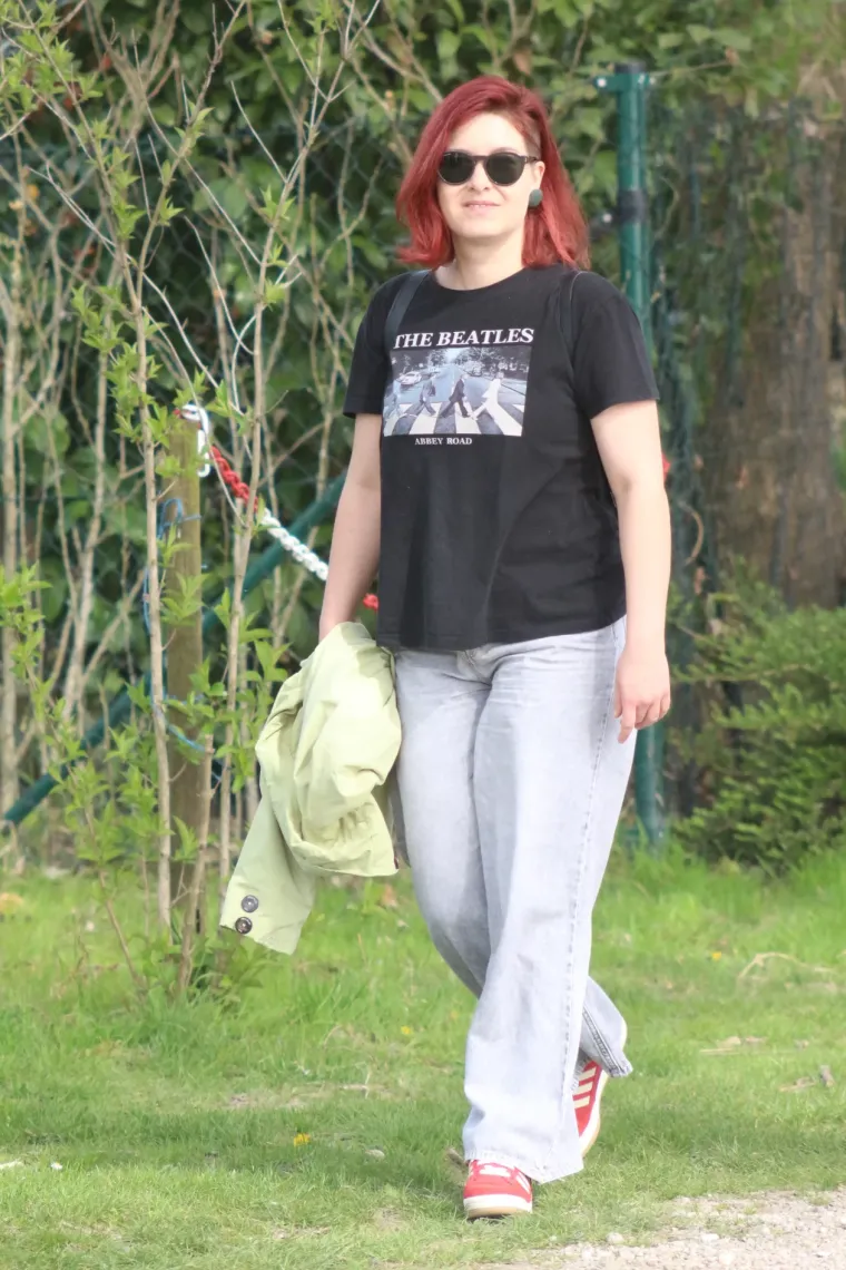 Crnokosa dama zapela oku fotografa na jednoj od najposjećenijih &scaron;etnica