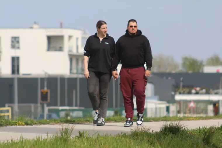 Crnokosa dama zapela oku fotografa na jednoj od najposjećenijih &scaron;etnica