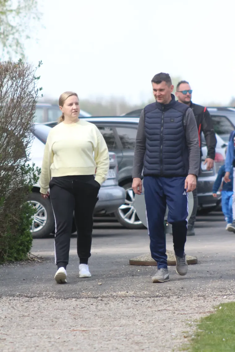 Crnokosa dama zapela oku fotografa na jednoj od najposjećenijih &scaron;etnica