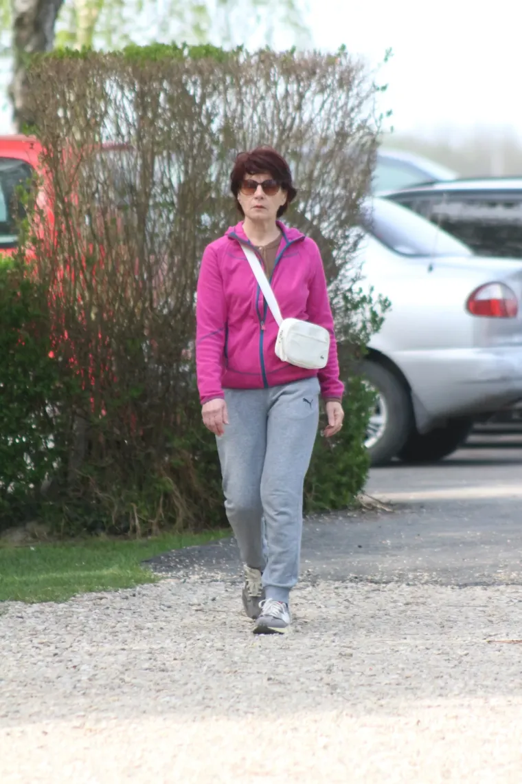 Crnokosa dama zapela oku fotografa na jednoj od najposjećenijih &scaron;etnica