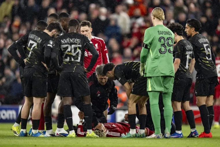 Muk i suze na Anfieldu: Zvijezdu iznijeli na nosilima, propu&scaron;ta Svjetsko prvenstvo