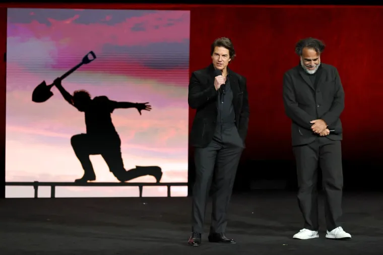 Možete li vjerovati da je ovo Tom Cruise? Pretvorio se u sijedog starca s pivskim trbuhom