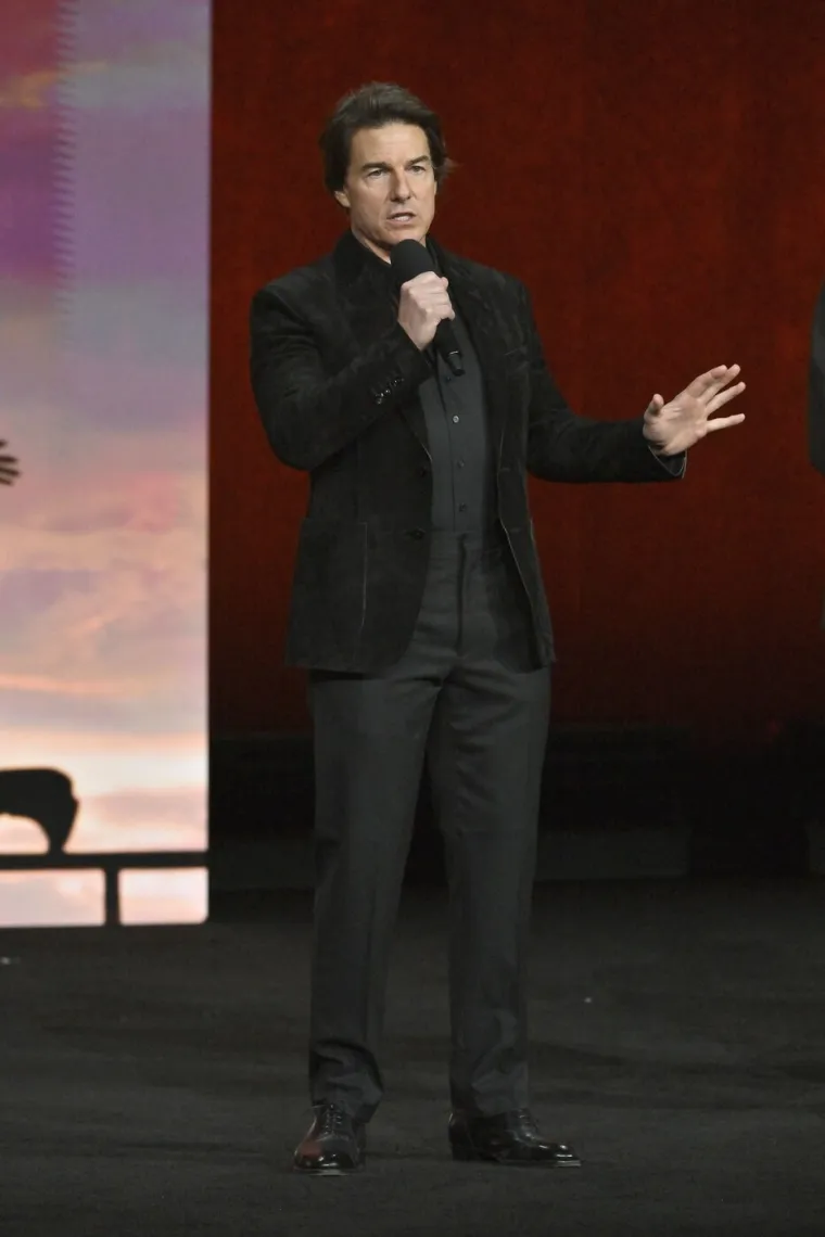 Možete li vjerovati da je ovo Tom Cruise? Pretvorio se u sijedog starca s pivskim trbuhom