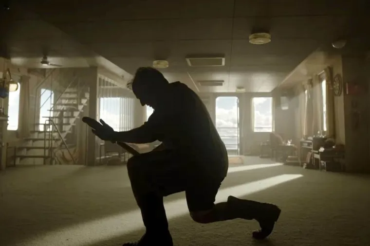 Možete li vjerovati da je ovo Tom Cruise? Pretvorio se u sijedog starca s pivskim trbuhom