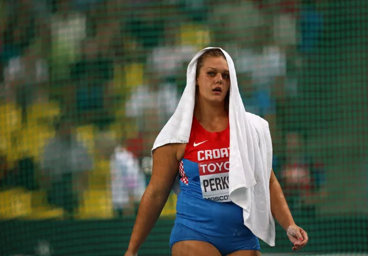 Tenisice zamijenila &scaron;tiklama: Biste li prepoznali Sandru ex. Perković s početka karijere?