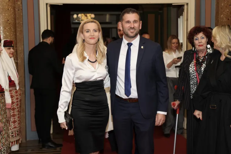 Glamur na splitskoj premijeri: Povratak klasika nakon 25 godina okupio elitu, evo tko je sve bio