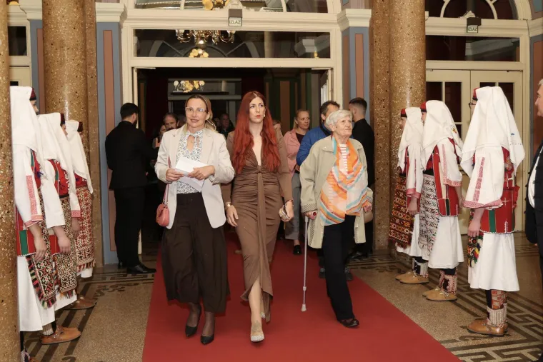 Glamur na splitskoj premijeri: Povratak klasika nakon 25 godina okupio elitu, evo tko je sve bio