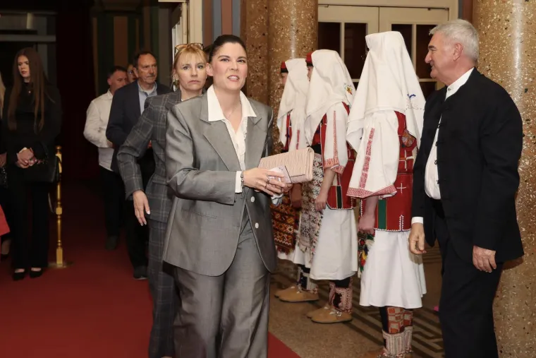 Glamur na splitskoj premijeri: Povratak klasika nakon 25 godina okupio elitu, evo tko je sve bio