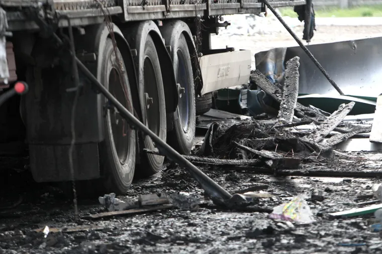 Dvanaestogodi&scaron;nji dječak mrtav, obitelj spasili ispod ru&scaron;evina, ovo su slike pakla