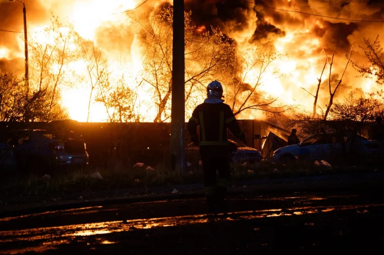 Dvanaestogodi&scaron;nji dječak mrtav, obitelj spasili ispod ru&scaron;evina, ovo su slike pakla