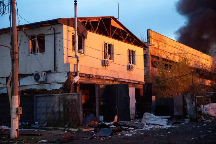 Dvanaestogodi&scaron;nji dječak mrtav, obitelj spasili ispod ru&scaron;evina, ovo su slike pakla