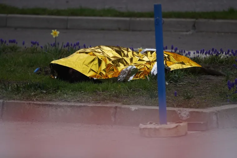 Dvanaestogodi&scaron;nji dječak mrtav, obitelj spasili ispod ru&scaron;evina, ovo su slike pakla