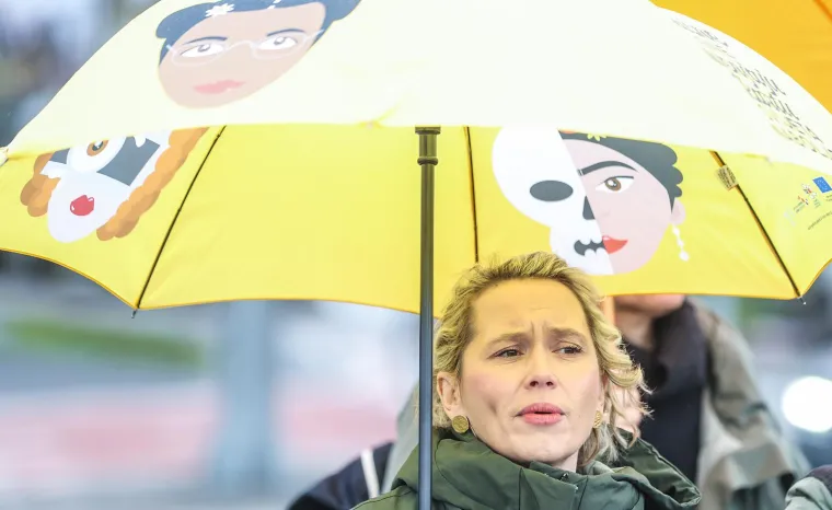 Od punkerice do moćne žene u politici: Kako Ivana Kekin izgleda kada nije u Saboru?