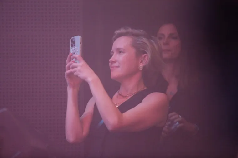 Od punkerice do moćne žene u politici: Kako Ivana Kekin izgleda kada nije u Saboru?