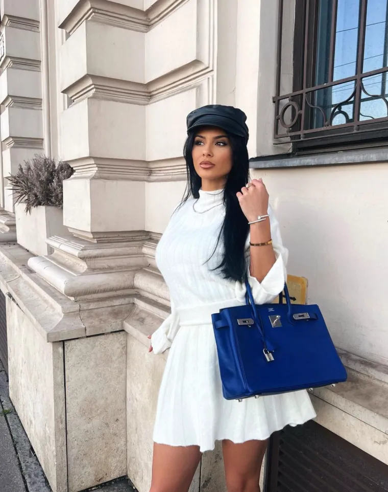 Ona je magnet za nogometa&scaron;e, a najvi&scaron;e voli ulagati u Birkinice: Tko je Sinjanka Anđela &Scaron;imac?