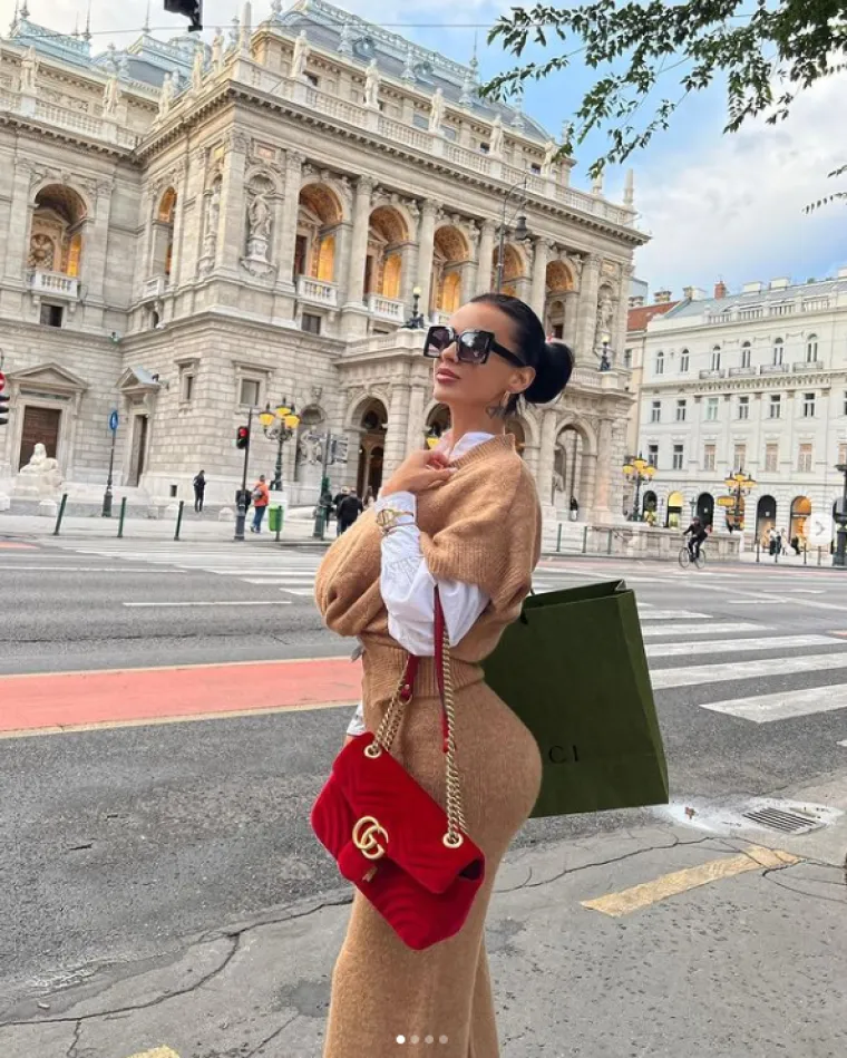 Ona je magnet za nogometa&scaron;e, a najvi&scaron;e voli ulagati u Birkinice: Tko je Sinjanka Anđela &Scaron;imac?