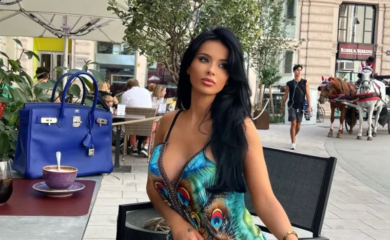 Ona je magnet za nogometa&scaron;e, a najvi&scaron;e voli ulagati u Birkinice: Tko je Sinjanka Anđela &Scaron;imac?