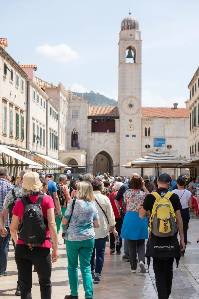 Kakvi prizori s juga Hrvatske: Dok se na Banjama banjaju, u gradu se kuhaju
