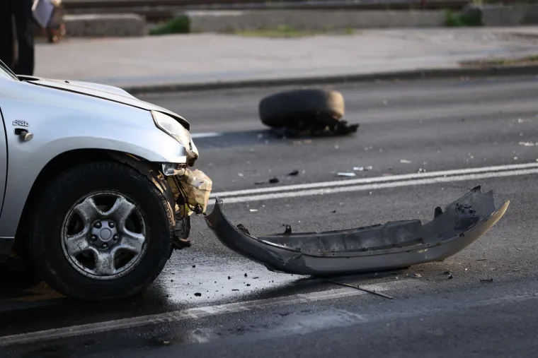 Ružni prizori te&scaron;ke prometne u Zagrebu! U sudaru četiri automobila, dvoje ozlijeđenih