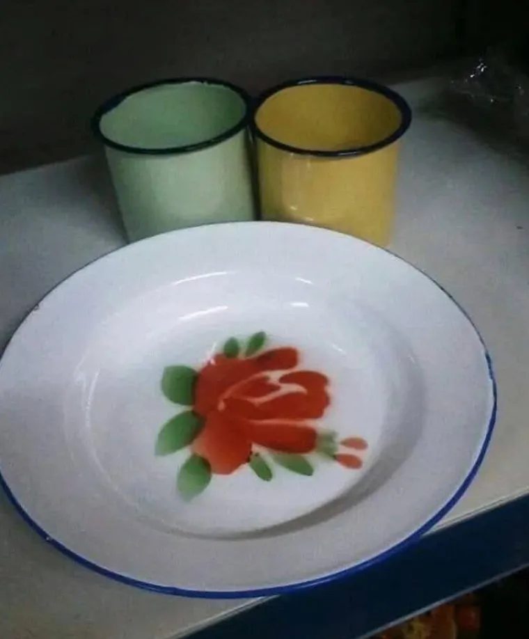 Od &scaron;kolskih klupa do uličnih igara: Ako ste odrastali 90-ih, ove stvari su vam itekako poznate