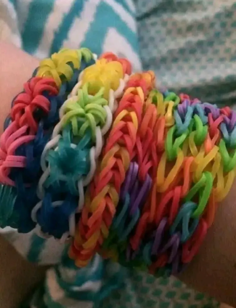 Od &scaron;kolskih klupa do uličnih igara: Ako ste odrastali 90-ih, ove stvari su vam itekako poznate