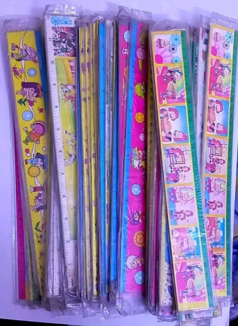 Od &scaron;kolskih klupa do uličnih igara: Ako ste odrastali 90-ih, ove stvari su vam itekako poznate