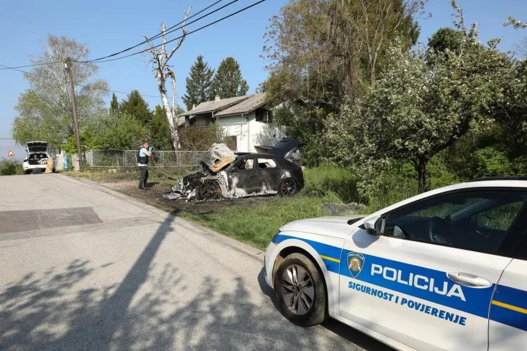 Izgorio Audi Q8 u vlasni&scaron;tvu žene (58): Pogledajte &scaron;to je ostalo od njega