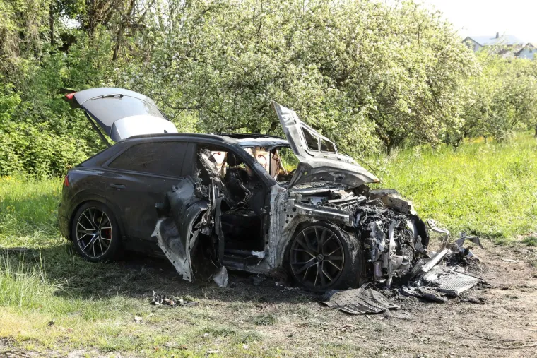 Izgorio Audi Q8 u vlasni&scaron;tvu žene (58): Pogledajte &scaron;to je ostalo od njega