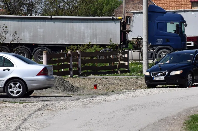 Mjesto gdje je vozač pokosio tri žene: 'Kod jedne je u podne bio na &scaron;i&scaron;anju pa se razveo i vratio u kafić'