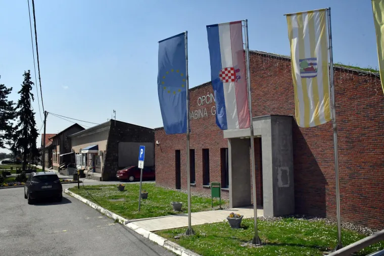 Mjesto gdje je vozač pokosio tri žene: 'Kod jedne je u podne bio na &scaron;i&scaron;anju pa se razveo i vratio u kafić'