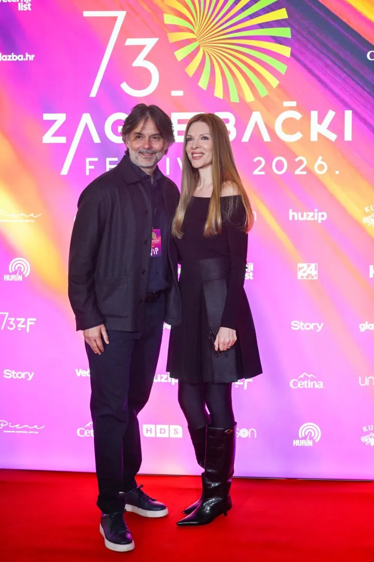 Glamur, hitovi i velika očekivanja: Pogledajte tko je zablistao na Crvenom tepihu