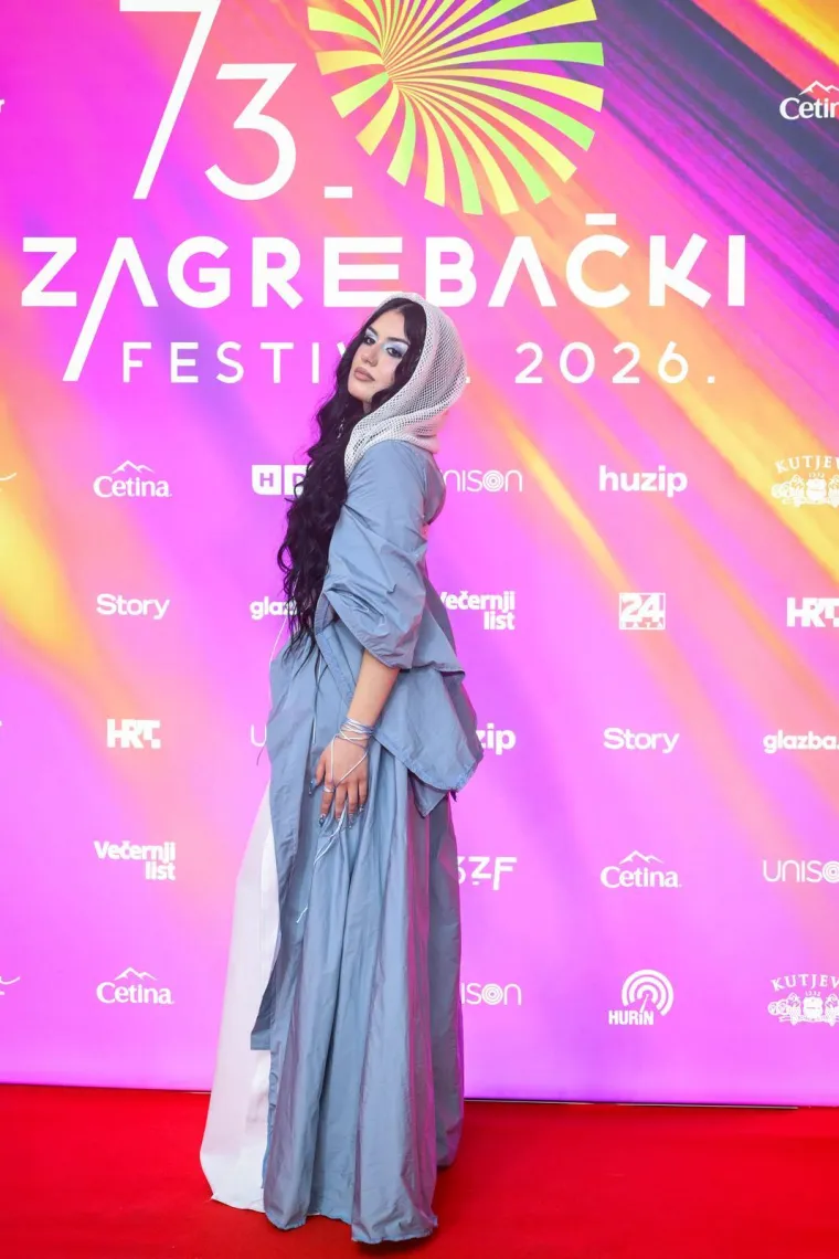 Glamur, hitovi i velika očekivanja: Pogledajte tko je zablistao na Crvenom tepihu